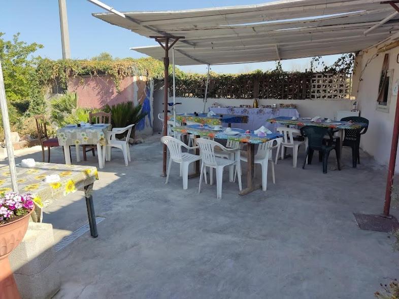 Aree Tende Presso La Casa In Campagna Di Ottavia Hotel Alezio Luaran gambar