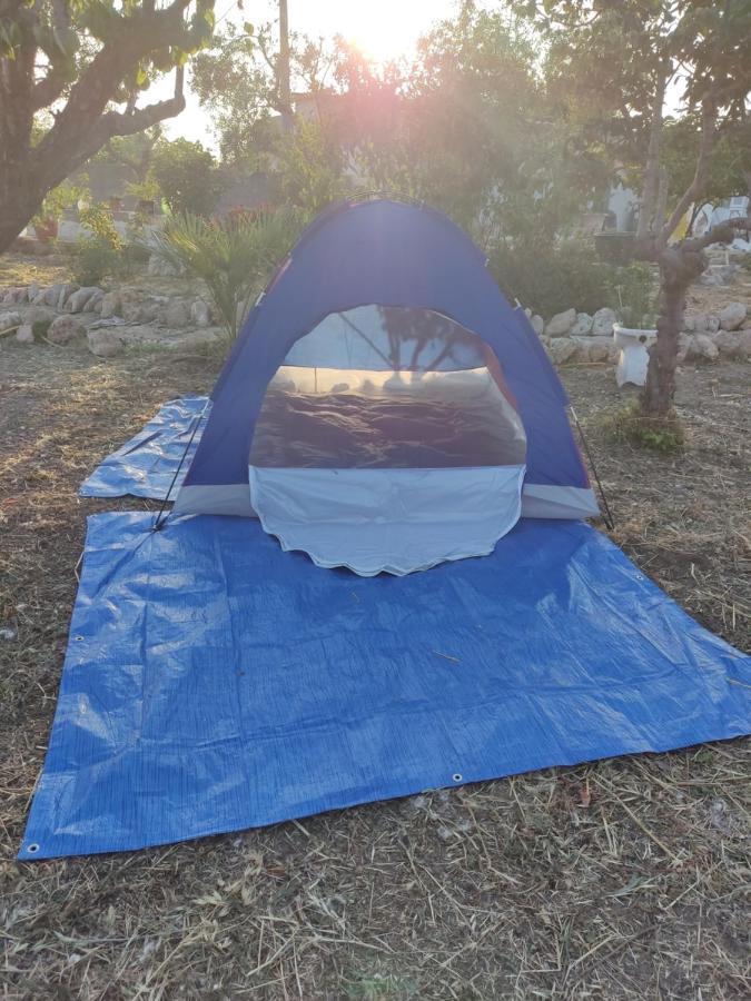 Aree Tende Presso La Casa In Campagna Di Ottavia Hotel Alezio Luaran gambar
