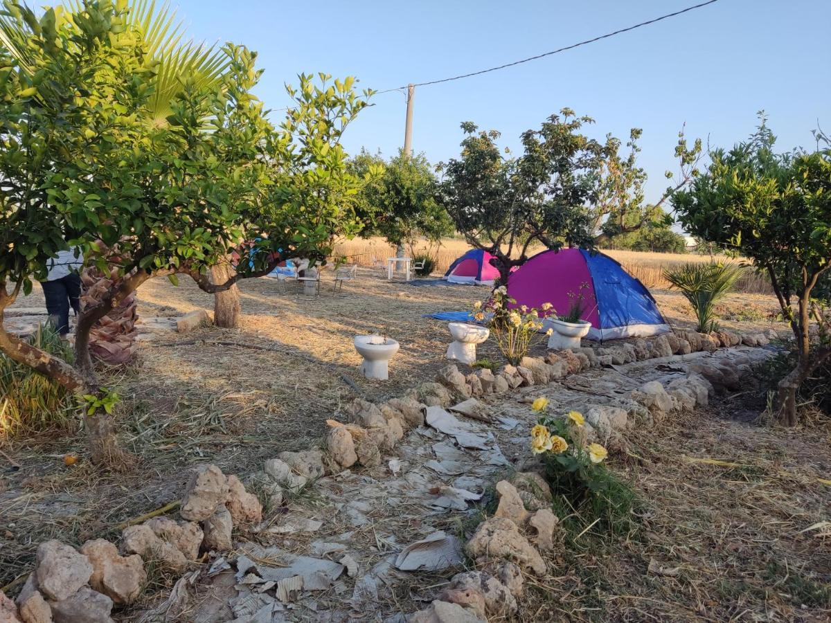 Aree Tende Presso La Casa In Campagna Di Ottavia Hotel Alezio Luaran gambar